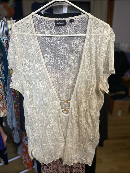 Avenue Other - Avenue Cream Floral Lace Plunging V-Neck Swim Coverup with Wood Bead Front Detai